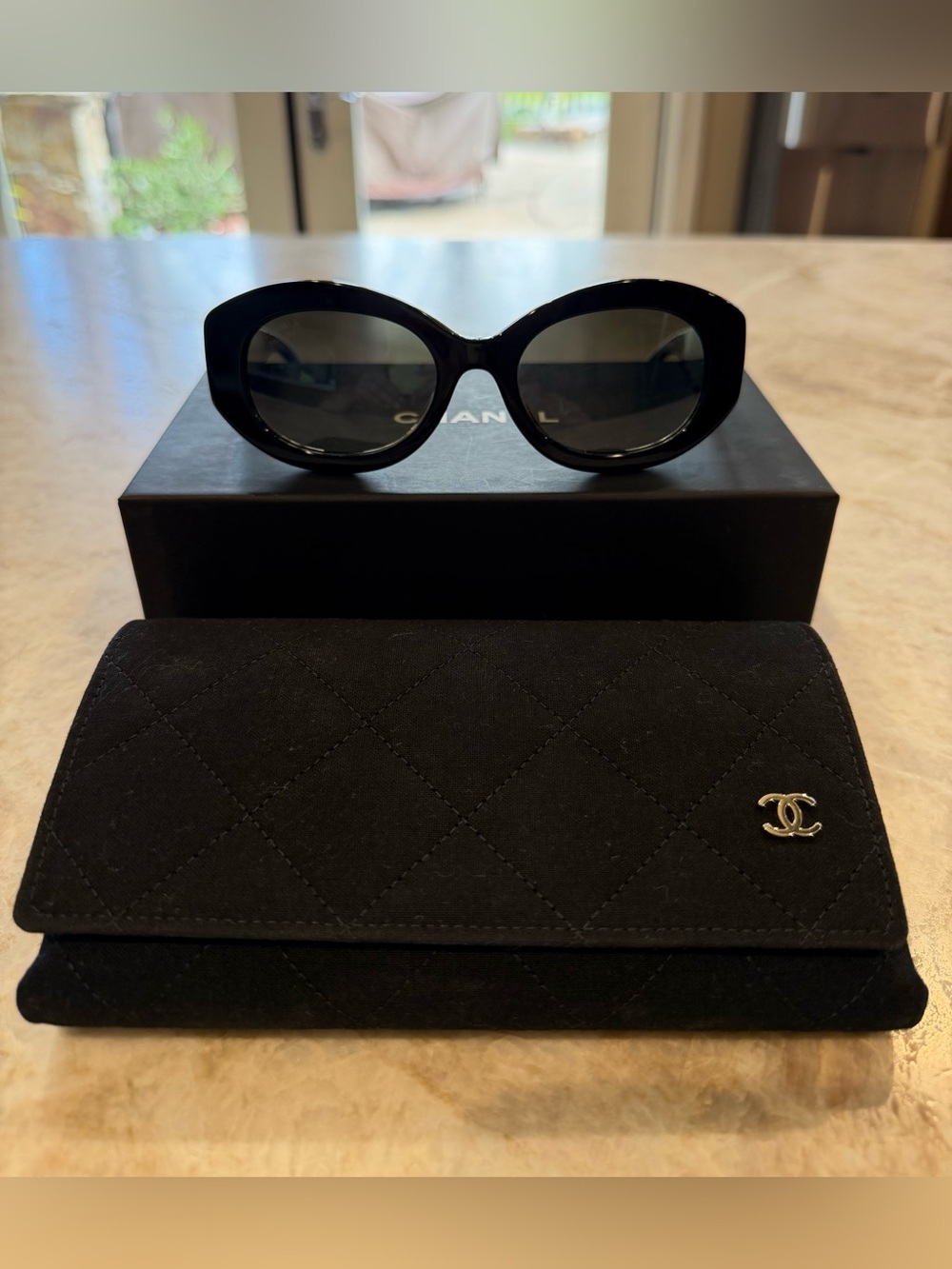 Chanel Black Gray/Brown Polarized Sunglasses with Quilted Case